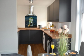 Oak Tree Boutique Apartment - 2 Bedrooms Apartment - Stayseekers